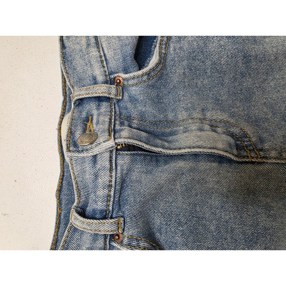 Signature Levi Strauss Girls Heritage Mom Shorts Light Wash Floral Embroidery 12 - Picture 4 of 6